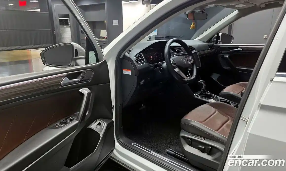 Volkswagen Tiguan 2023 2.0 гидро в Москве № 199109, фото 10