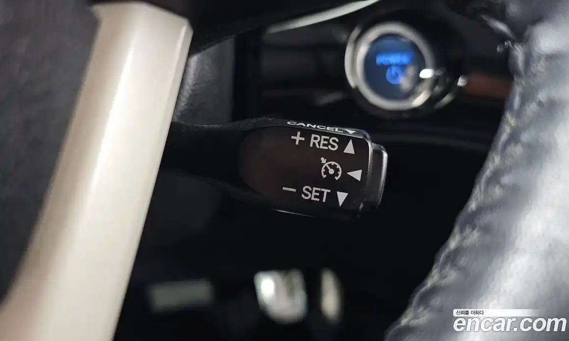 Toyota Prius 2017 1.8 гидро в Москве № 199694, фото 9