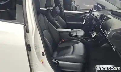Toyota Prius 2017 1.8 гидро в Москве № 199694, миниатюра 10