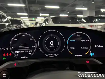 Porsche Taycan 2023 0.1 гидро в Москве № 208188, миниатюра 6