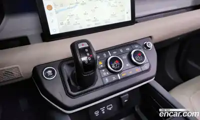 Land Rover Defender 2020 2.0 гидро в Москве № 213591, миниатюра 9