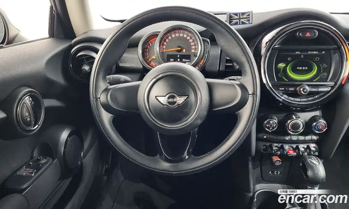 Mini Cooper 2017 1.5 гидро в Москве № 214064, фото 13