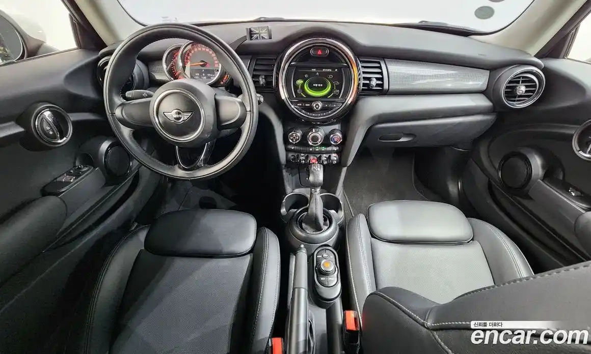 Mini Cooper 2017 1.5 гидро в Москве № 214064, фото 7