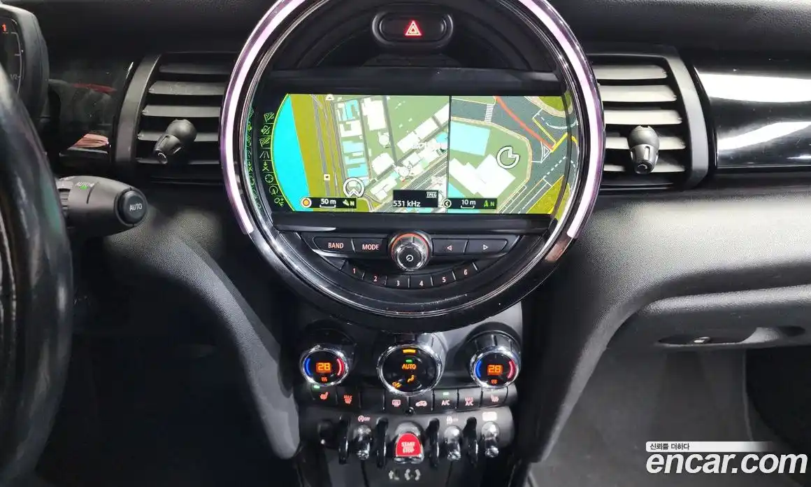 Mini Cooper Convertible 2018 1.5 гидро в Москве № 214358, фото 17