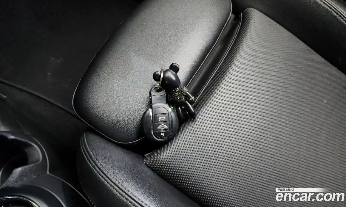 Mini Cooper Convertible 2018 1.5 гидро в Москве № 214358, фото 19
