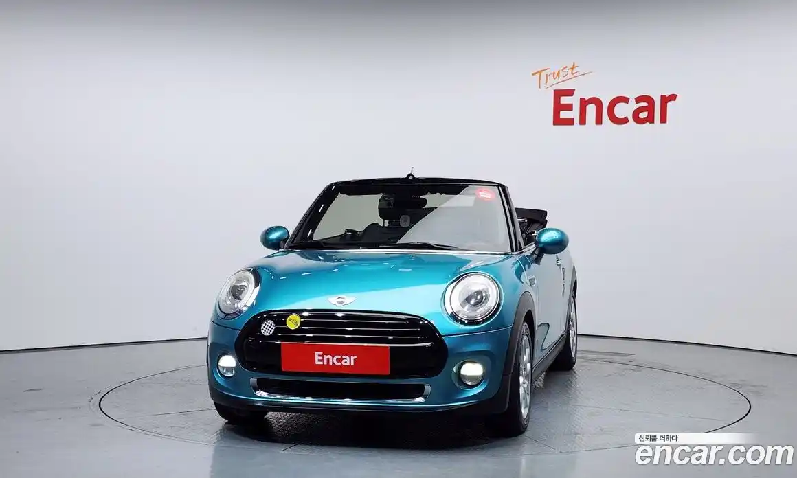 Mini Cooper Convertible 2018 1.5 гидро в Москве № 214358, фото 3