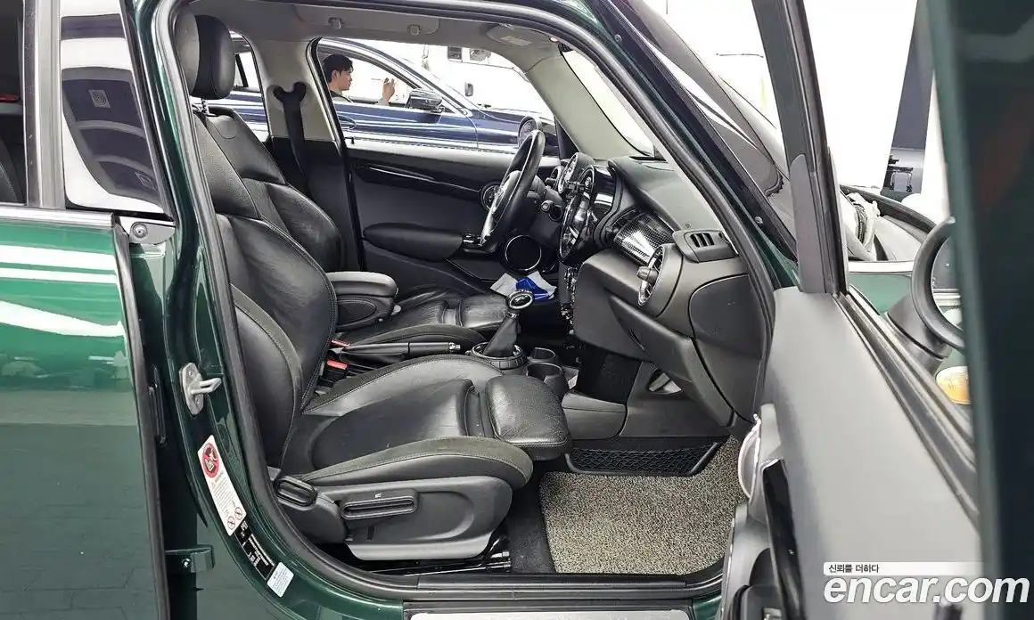Mini Cooper 2014 2.0 гидро в Москве № 214367, фото 11