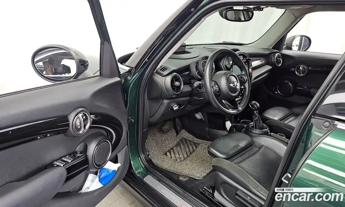 Mini Cooper 2014 2.0 гидро в Москве № 214367, фото 10