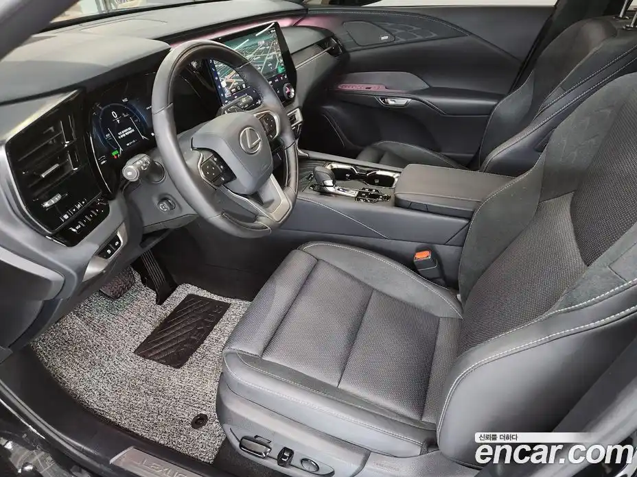 Lexus RX 2025 2.5 вариатор в Москве № 214759, фото 10