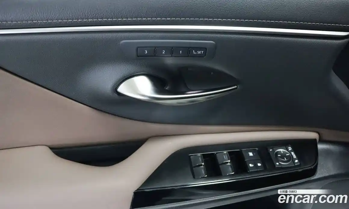 Lexus ES 2024 2.5 вариатор в Москве № 214779, фото 12