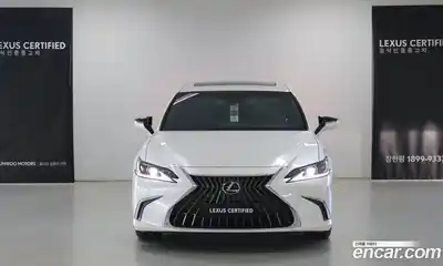 Lexus ES 2024 2.5 вариатор в Москве № 214779, миниатюра 3