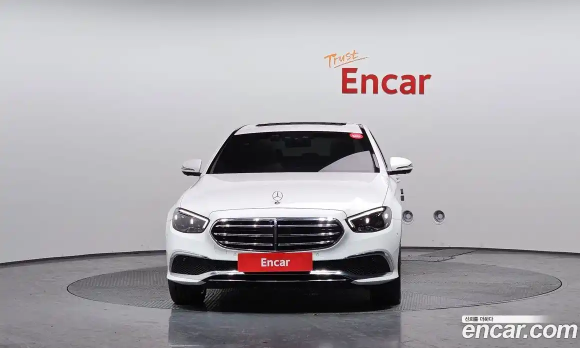 Mercedes-Benz E-Class 2022 2.0 гидро в Москве № 220640, фото 3