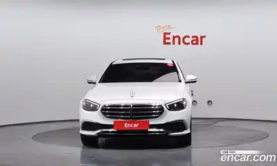 Mercedes-Benz E-Class 2022 2.0 гидро в Москве № 220640, миниатюра 3