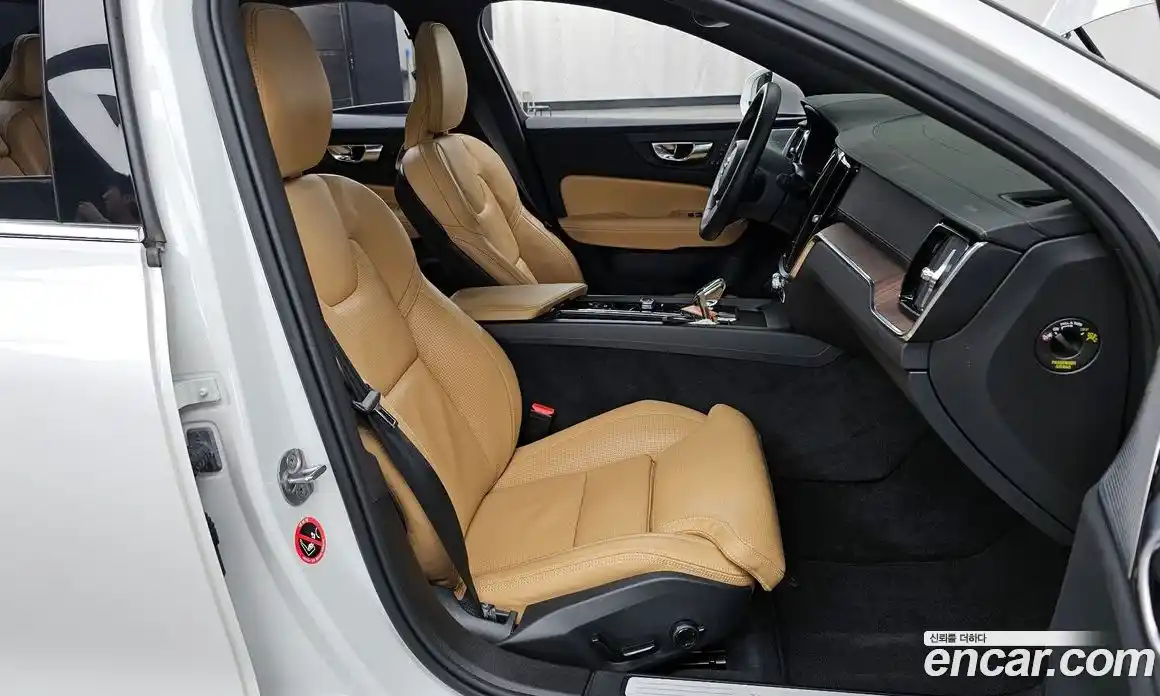 Volvo S60 2023 2.0 гидро в Москве № 230446, фото 11