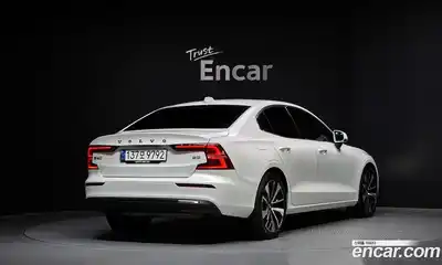 Volvo S60 2023 2.0 гидро в Москве № 230446, миниатюра 2