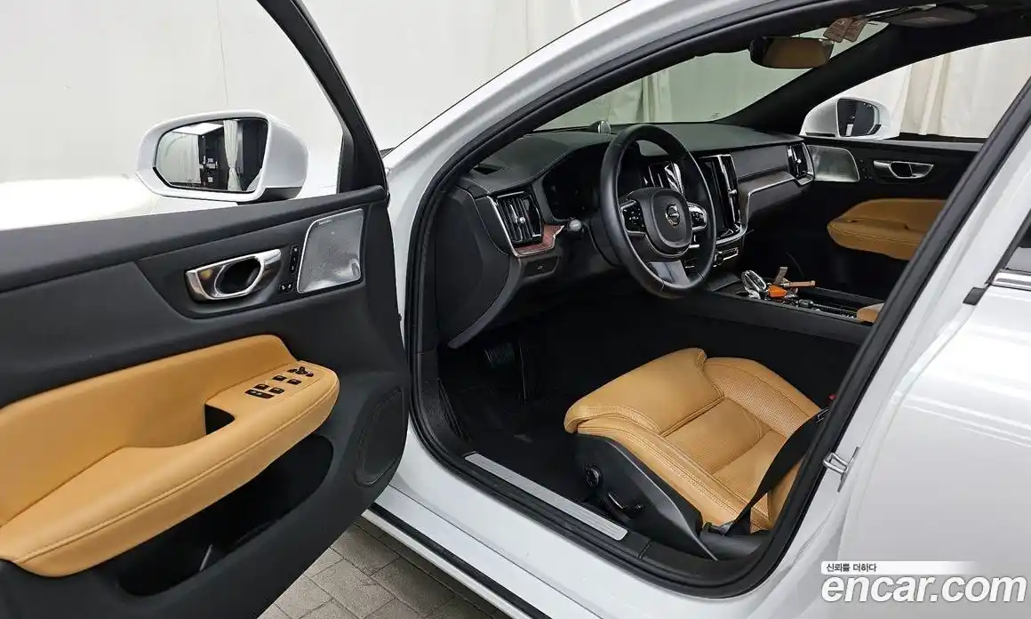 Volvo S60 2023 2.0 гидро в Москве № 230446, фото 10