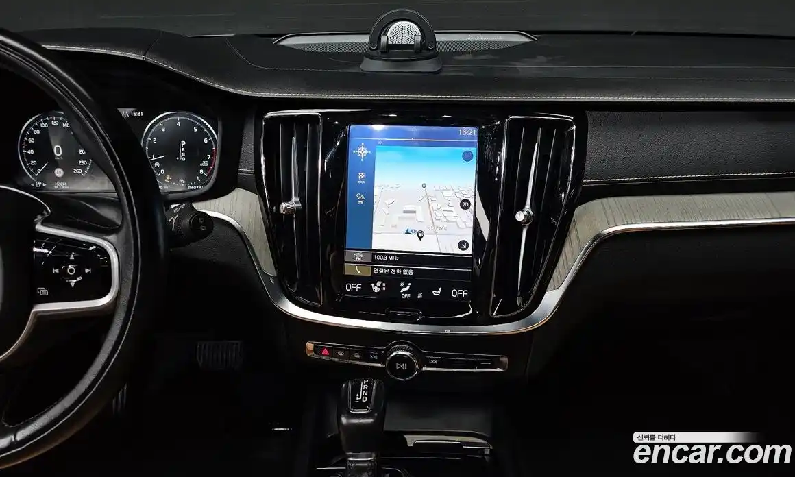 Volvo V60 2019 2.0 гидро в Москве № 230623, фото 17