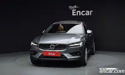 Volvo V60 2019 2.0 гидро в Москве № 230623, миниатюра 3