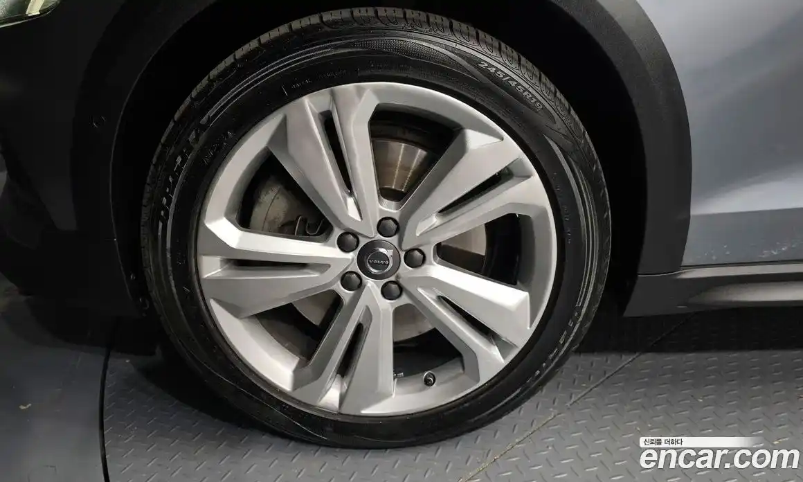 Volvo V60 2019 2.0 гидро в Москве № 230623, фото 5