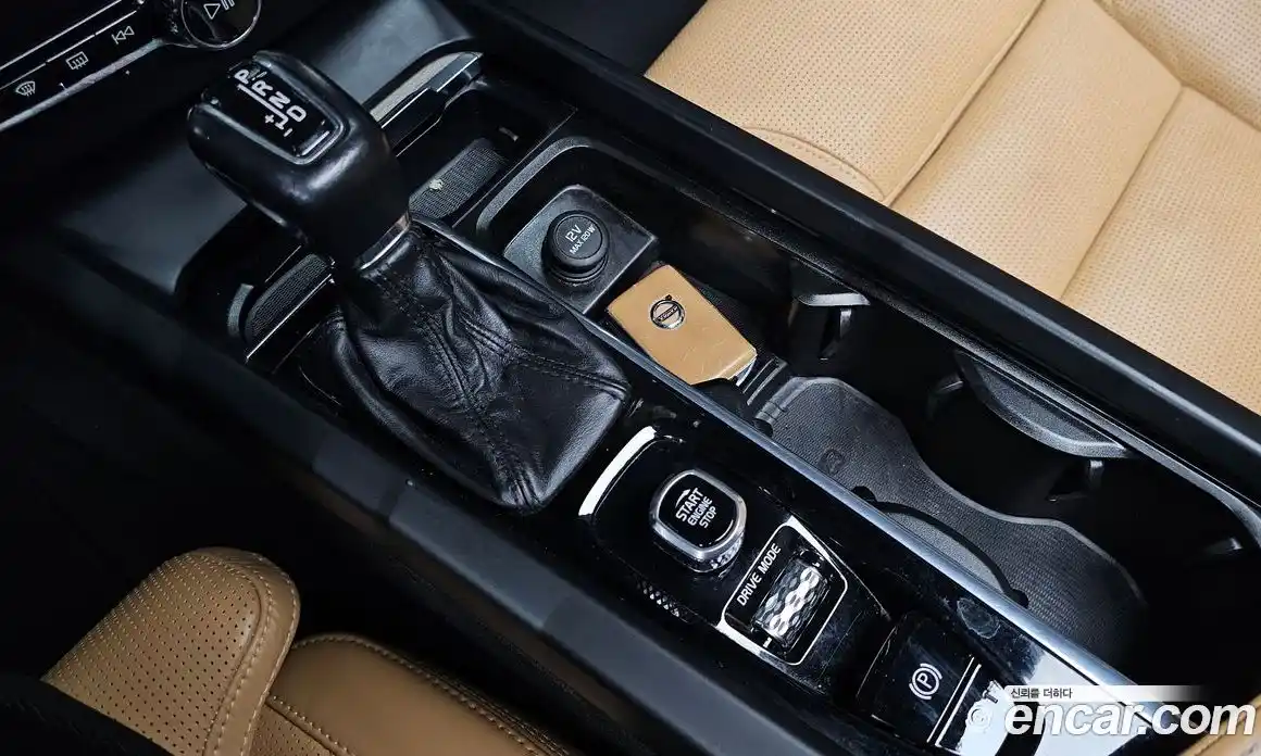 Volvo V60 2019 2.0 гидро в Москве № 230623, фото 9