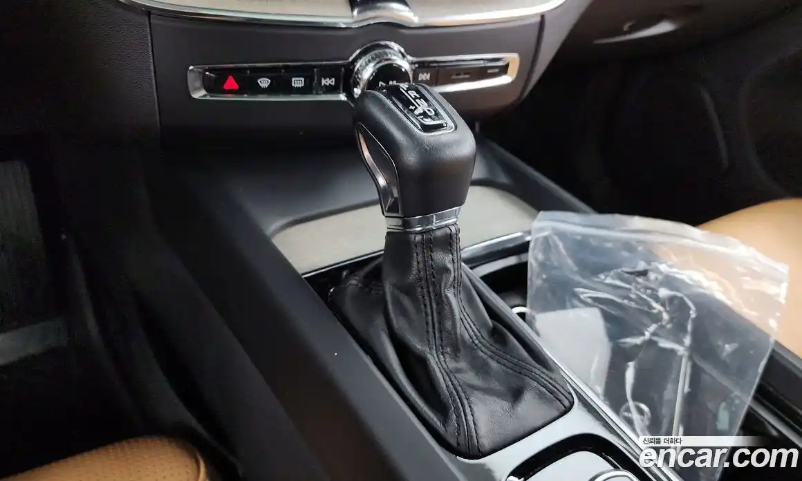 Volvo XC60 2018 2.0 гидро в Москве № 230660, фото 9