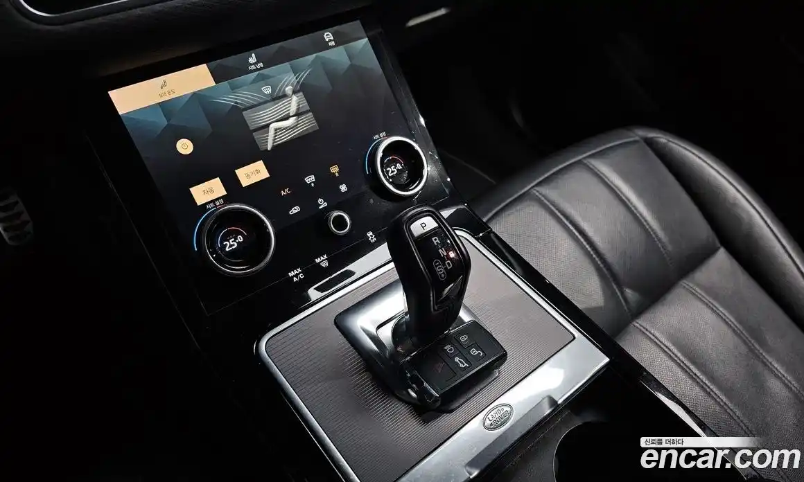 Land Rover Range-Rover Evoque 2021 2.0 гидро в Москве № 231282, фото 9