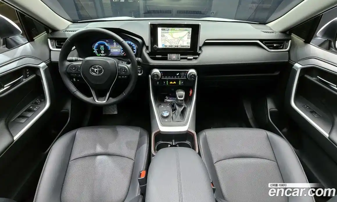 Toyota RAV4 2025 2.5 гидро в Москве № 232824, фото 7