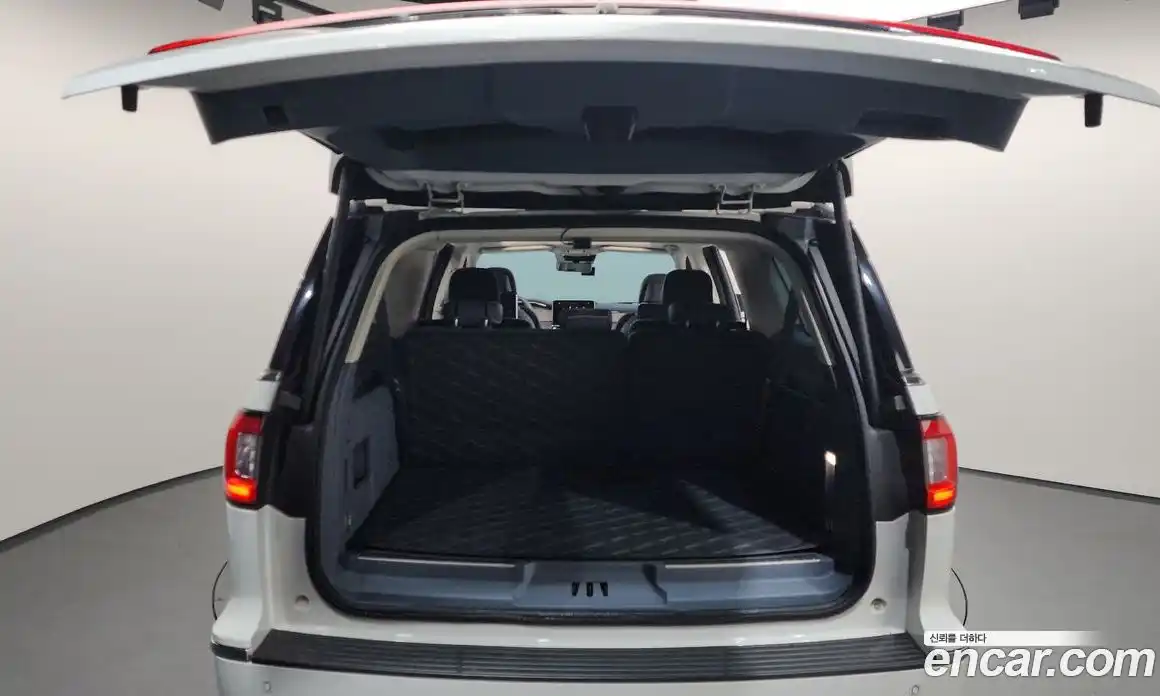 Lincoln Navigator 2020 3.5 гидро в Москве № 255762, фото 20