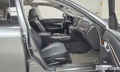 Infiniti Q70 2019 3.7 гидро в Москве № 267840, миниатюра 11