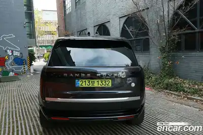 Land Rover Range-Rover 2024 4.4 гидро в Москве № 271670, миниатюра 3