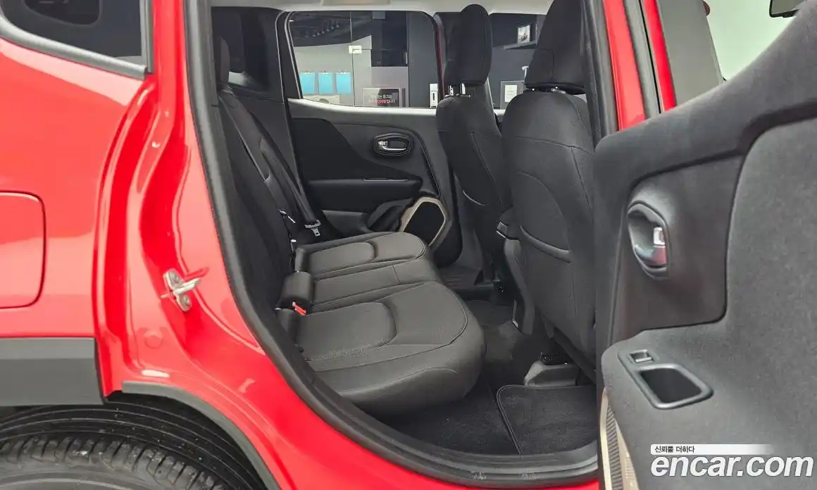 Jeep Renegade 2016 2.4 гидро в Москве № 273193, фото 12