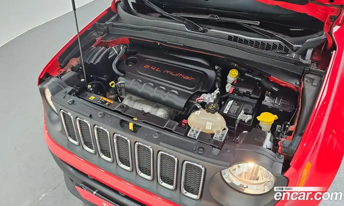Jeep Renegade 2016 2.4 гидро в Москве № 273193, фото 6