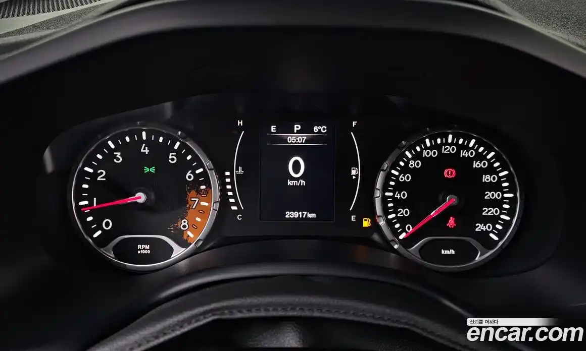 Jeep Renegade 2016 2.4 гидро в Москве № 273193, фото 8