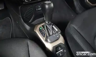 Jeep Renegade 2016 2.4 гидро в Москве № 273193, миниатюра 9