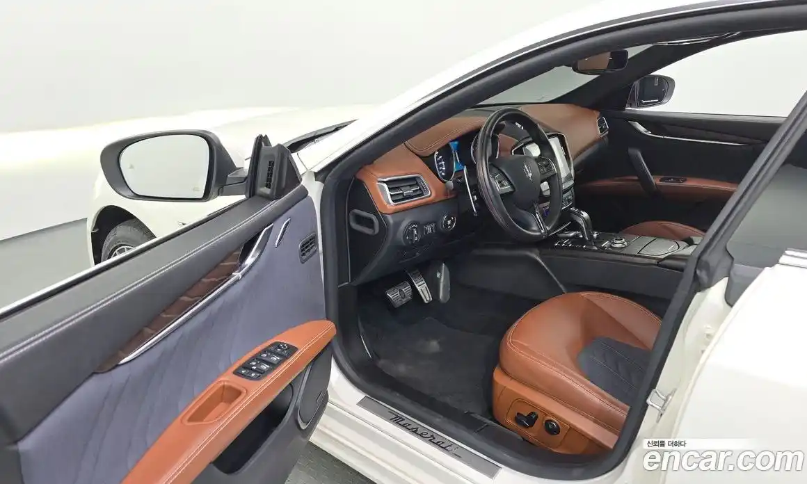 Maserati Ghibli 2020 3.0 гидро в Москве № 282724, фото 10