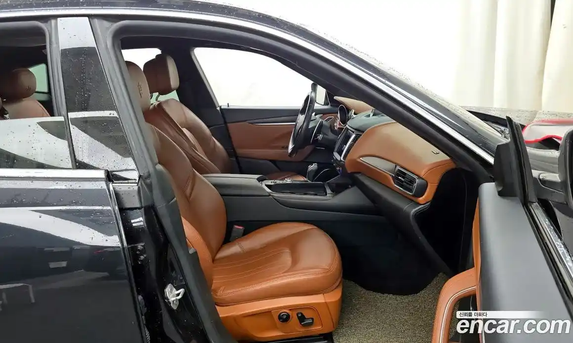 Maserati Levante 2017 3.0 гидро в Москве № 304541, фото 11