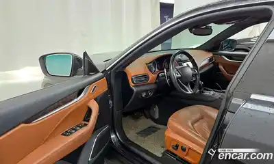 Maserati Levante 2017 3.0 гидро в Москве № 304541, миниатюра 10