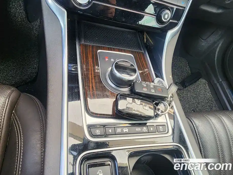 Jaguar XF 2018 2.0 гидро в Москве № 305170, фото 9