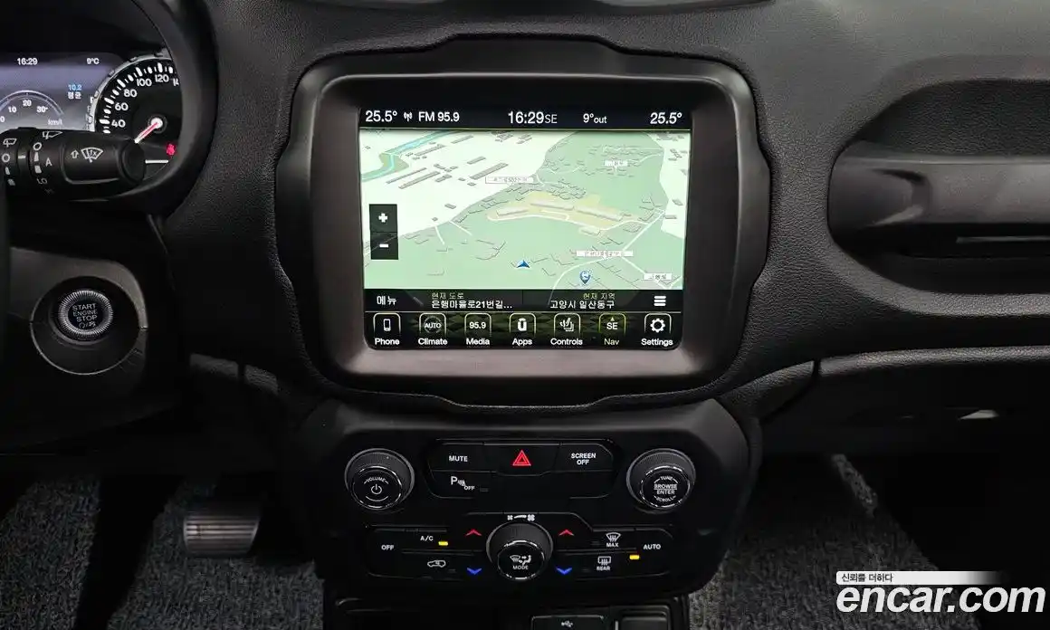 Jeep Renegade 2022 1.3 гидро в Москве № 318081, фото 13