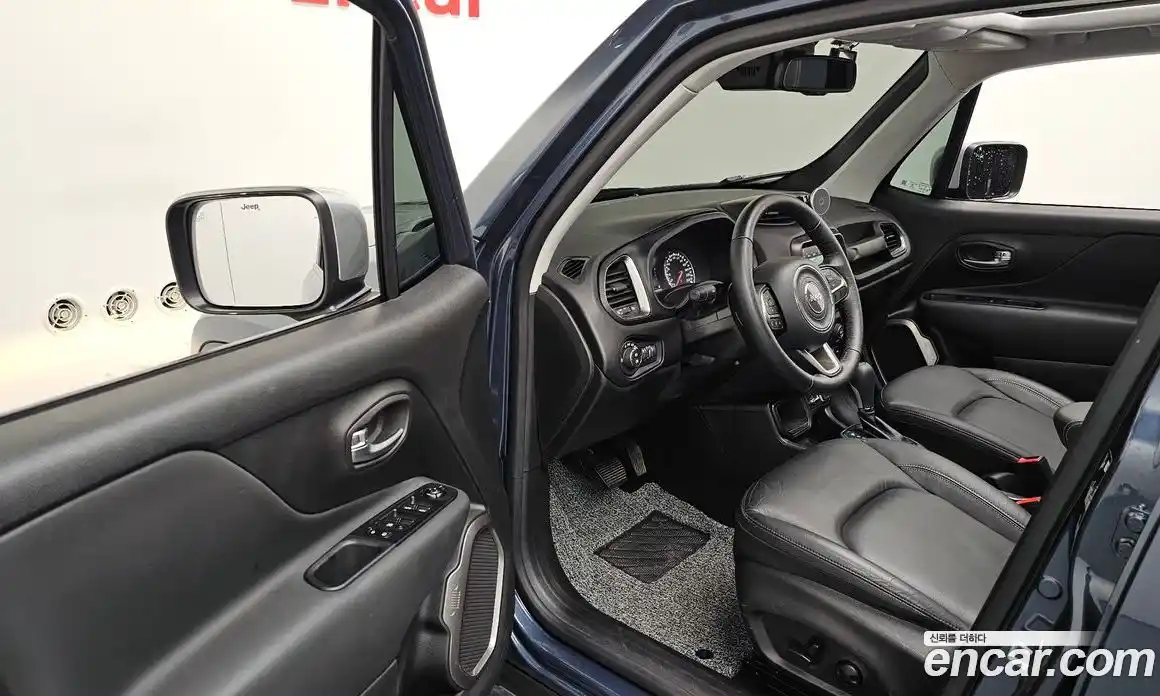 Jeep Renegade 2022 1.3 гидро в Москве № 318081, фото 9