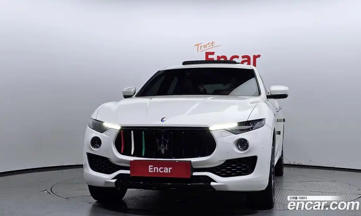 Maserati Levante 2017 3.0 гидро в Москве № 331126, фото 3