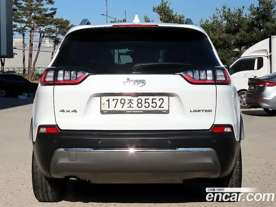 Jeep Cherokee 2020 2.4 гидро в Москве № 360679, фото 4