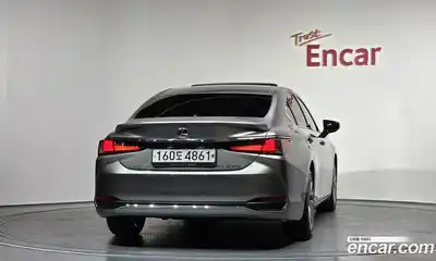 Lexus ES 2019 2.5 гидро в Москве № 398012, миниатюра 4