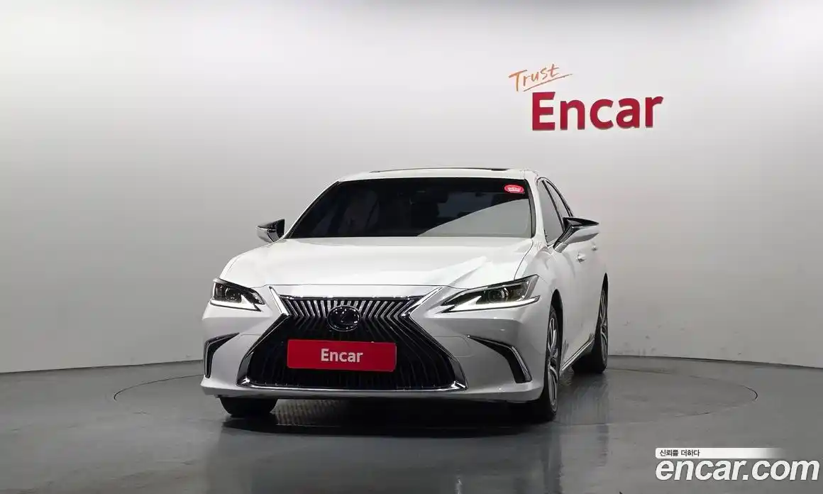 Lexus ES 2019 2.5 гидро в Москве № 398056, фото 3