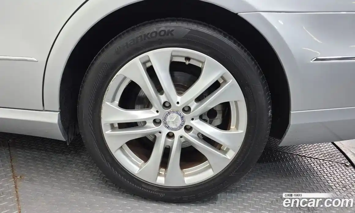 Mercedes-Benz E-Class 2011 1.8 гидро в Москве № 413030, фото 5