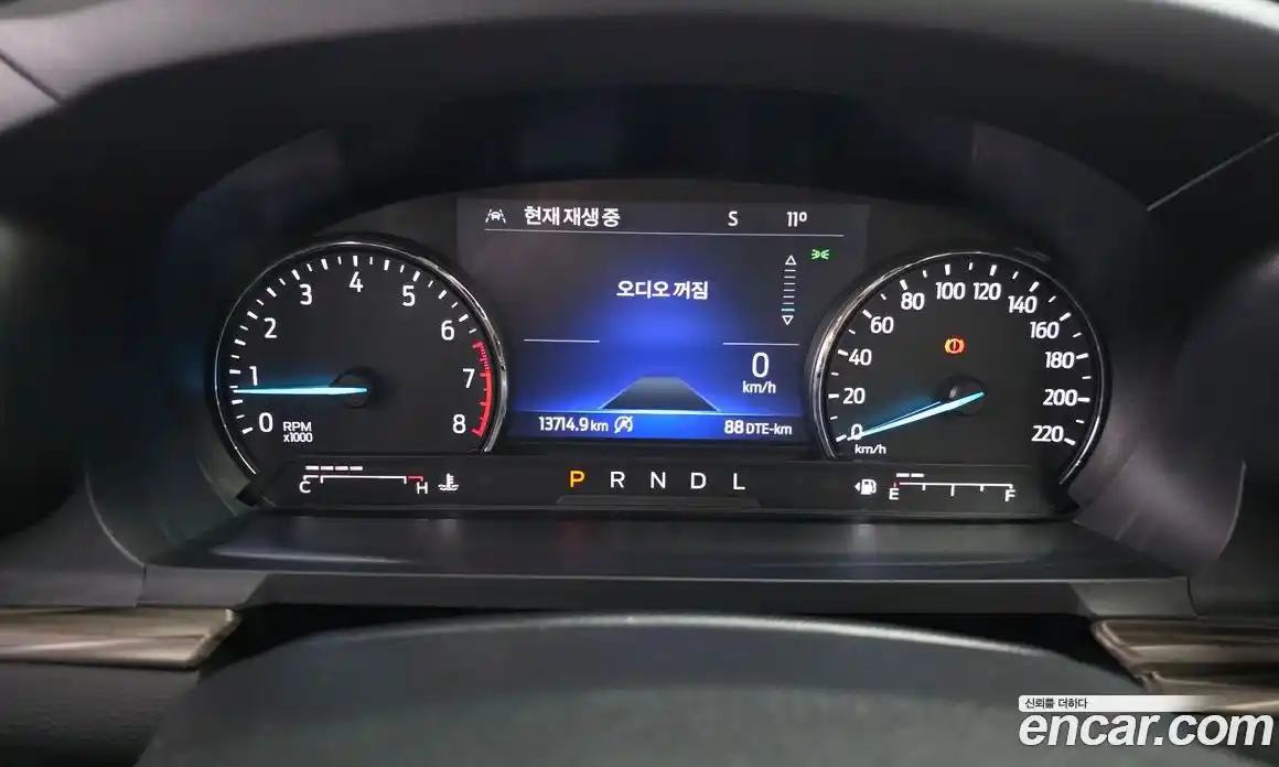 Ford Explorer 2023 2.3 гидро в Москве № 432886, фото 8