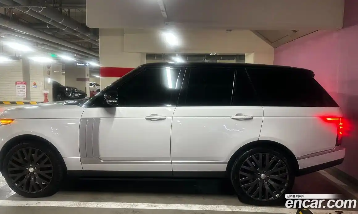 Land Rover Range-Rover 2014 4.4 гидро в Москве № 471640, фото 12