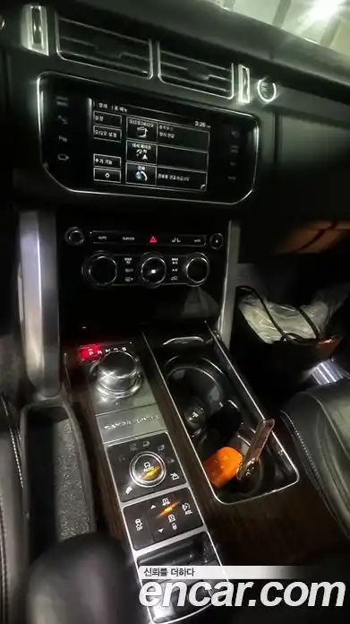 Land Rover Range-Rover 2014 4.4 гидро в Москве № 471640, фото 4