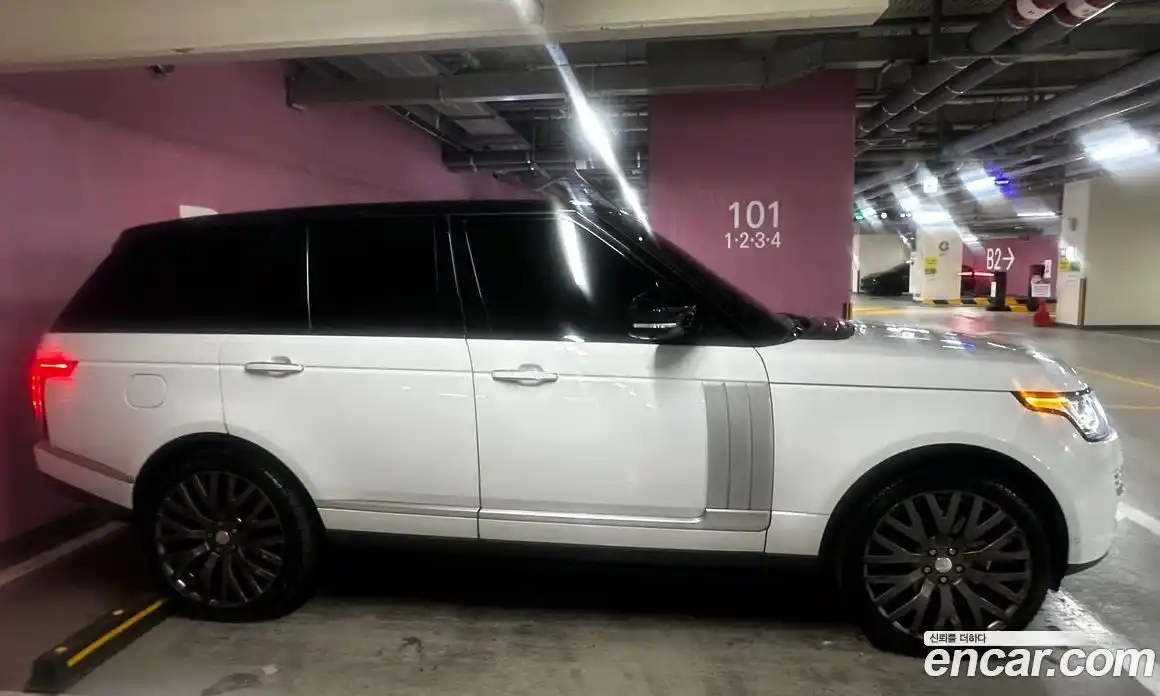 Land Rover Range-Rover 2014 4.4 гидро в Москве № 471640, фото 7
