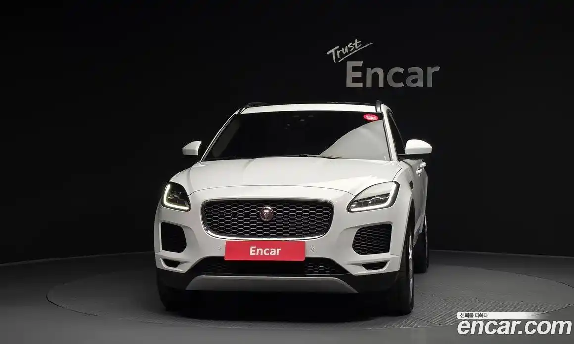 Jaguar E-Pace 2019 2.0 гидро в Москве № 474235, фото 3